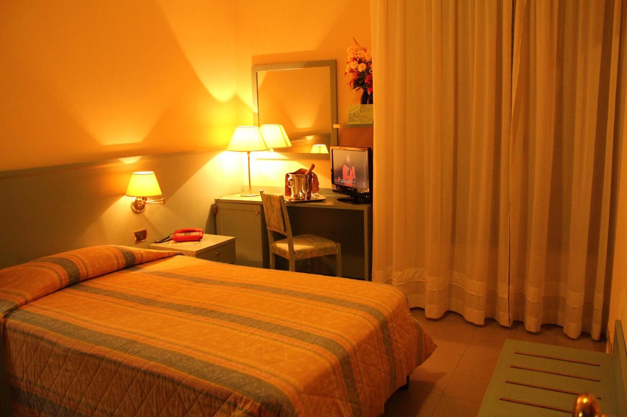 Hotel Sporting Tabiano Terme Quarto foto