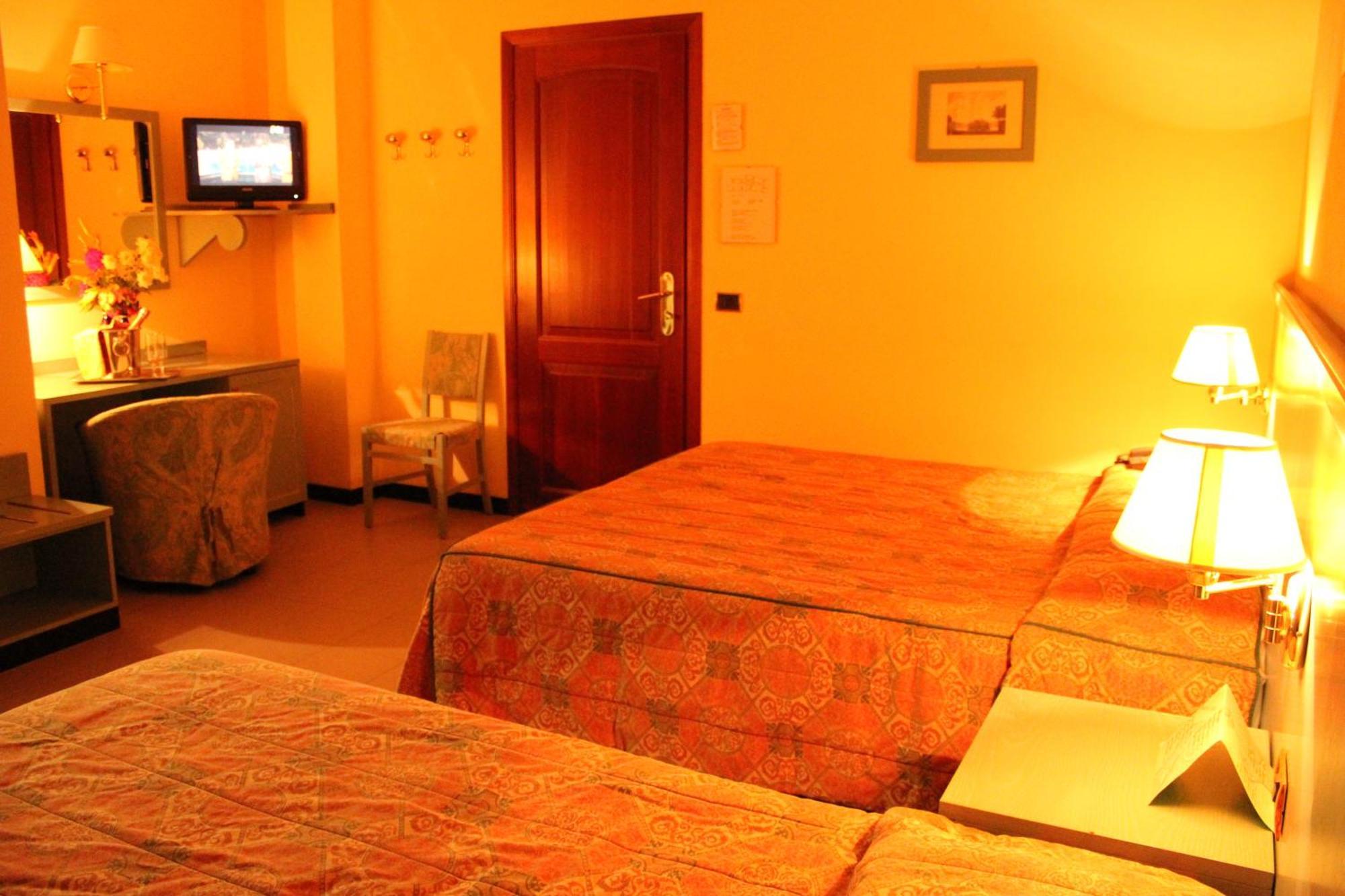 Hotel Sporting Tabiano Terme Quarto foto