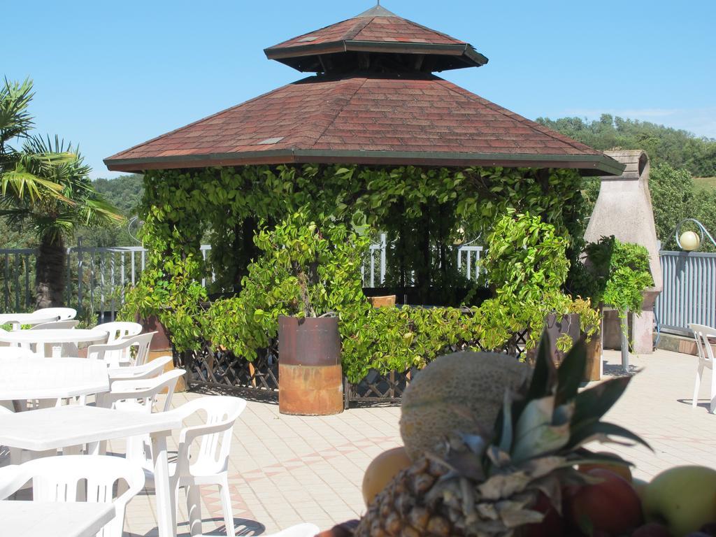Hotel Sporting Tabiano Terme Exterior foto